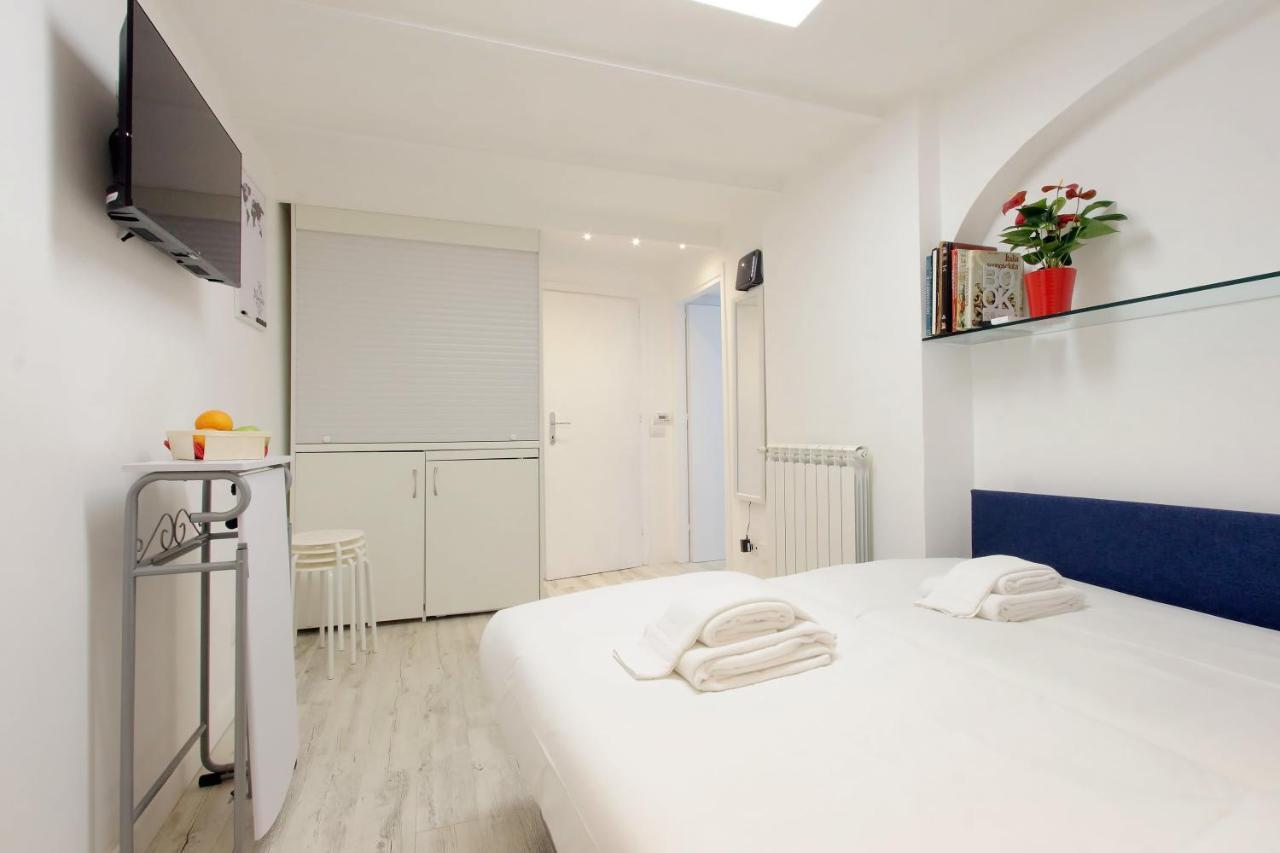 Ych-Confortevole Suite Al Colosseo Рим Экстерьер фото