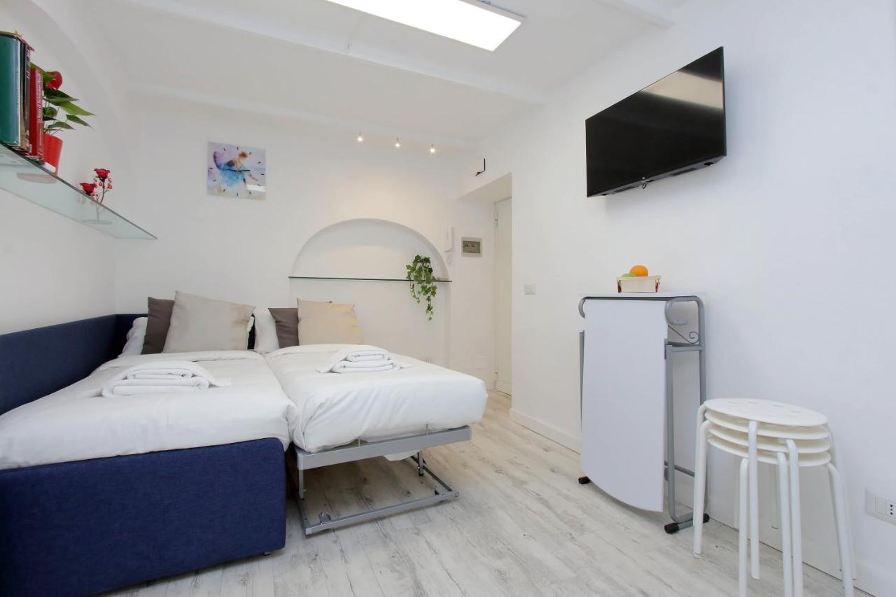 Ych-Confortevole Suite Al Colosseo Рим Экстерьер фото